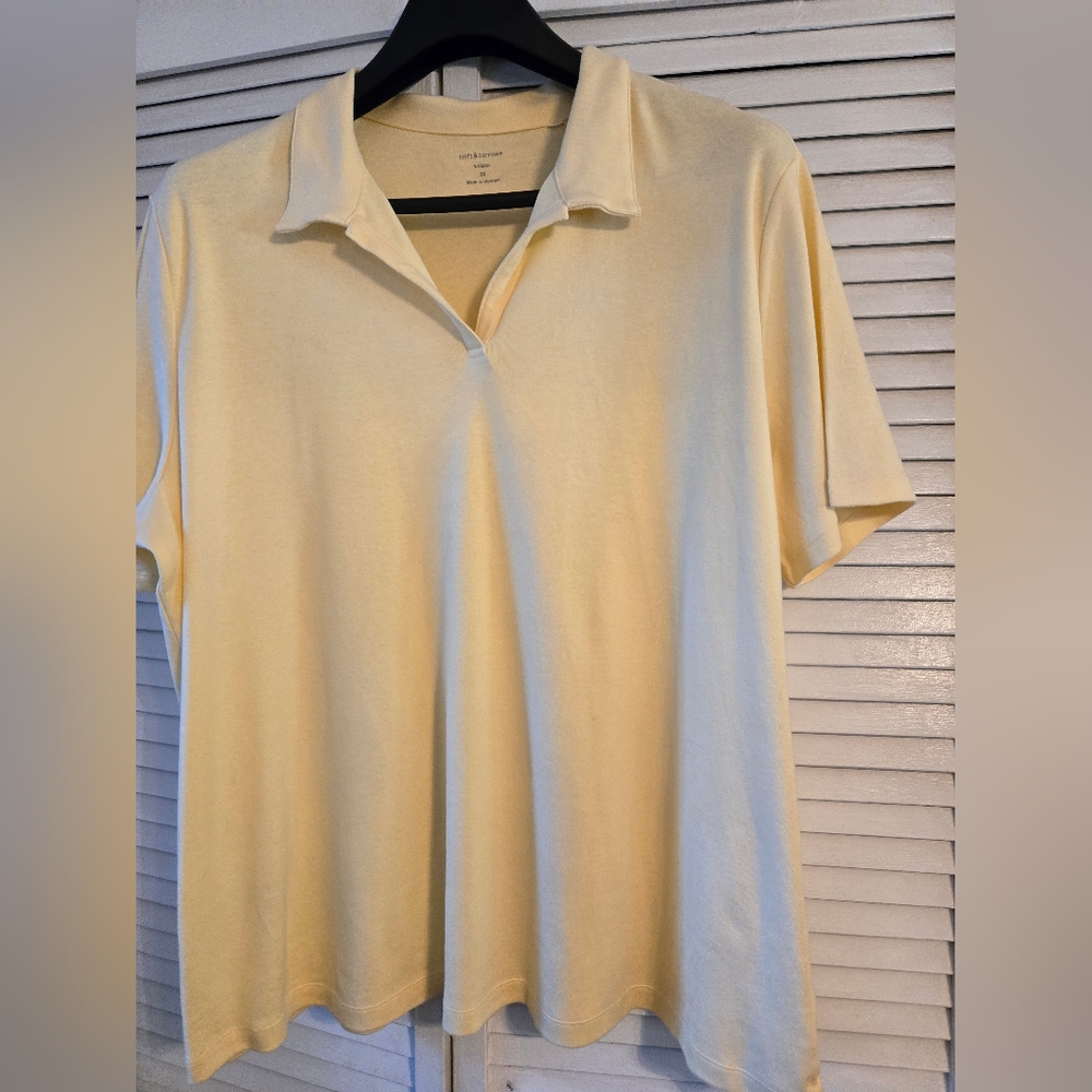 Croft & Barrow Cream Button Down Shirt